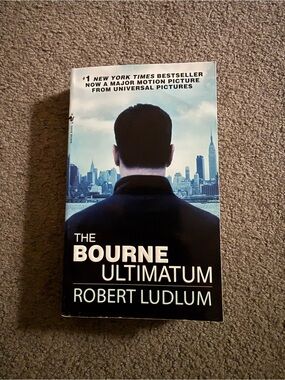 The Bourne Ultimatum by Robert Ludlum - Paperback